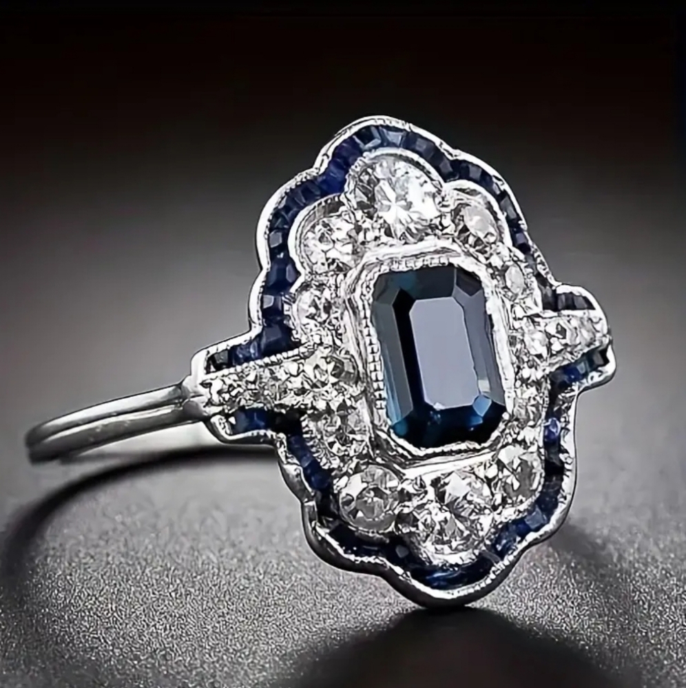 🐎NEW! Antique Vintage Style Sapphire Ring Sz 6 - Picture 2 of 2